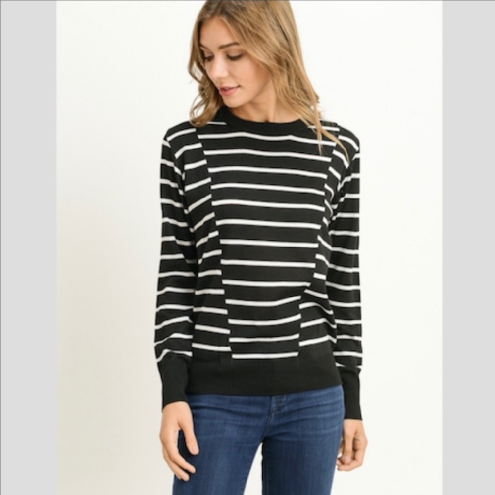 GILLI Contrast Stripe Crew Neck Sweater Black
